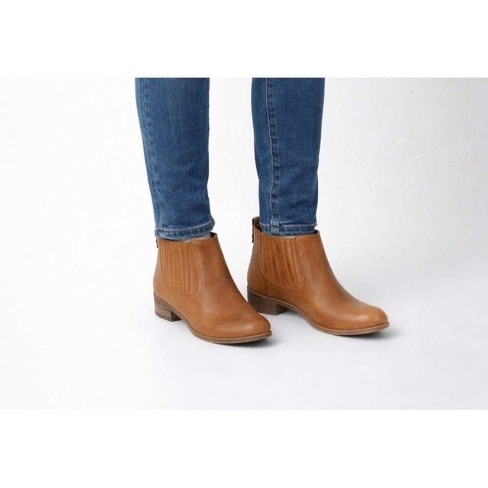 Diba True Women - Size 7.5 - Distressed Dark Brown Ankle Zipper Boots Festival